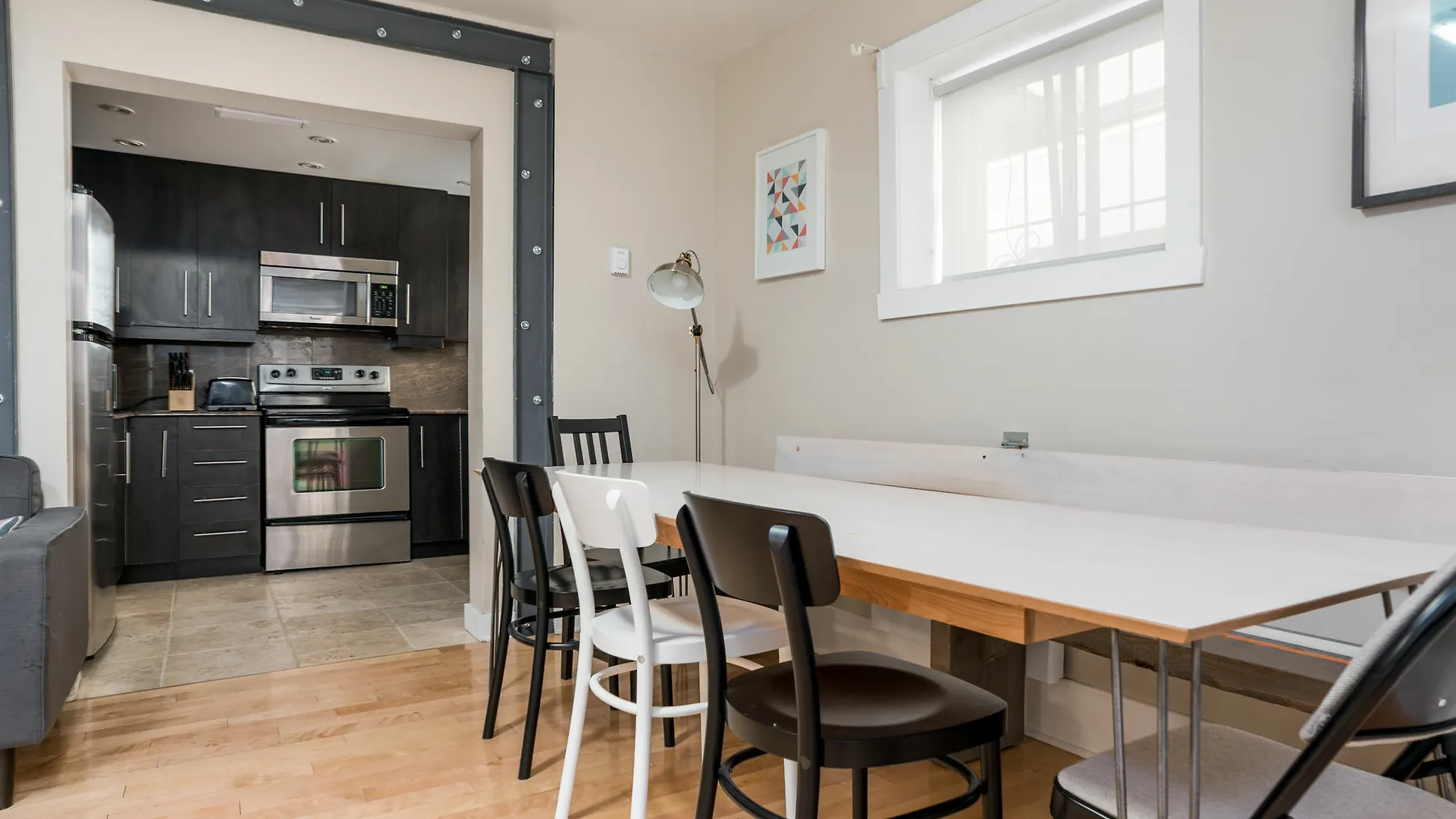 Bohemian 5Br In Downtown Mtl By Sonder contacts